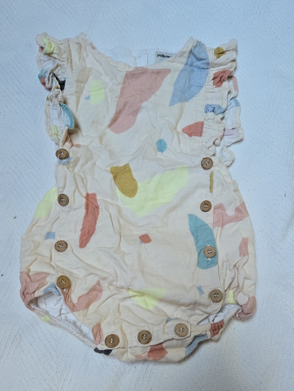 YELLOW PELOTA Astract Romper